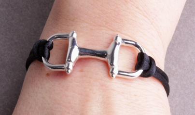 Armband mit Steigbügel, handgefertigter Schmuck – Bild 2